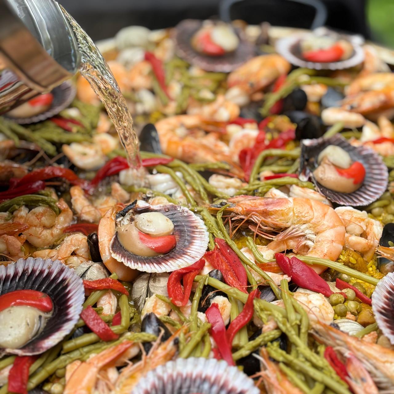 Paella Mixta 20 a 40 personas